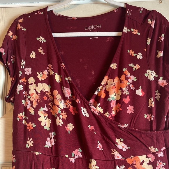A•glow Floral maternity dress sz small faux wrap - Picture 3 of 4